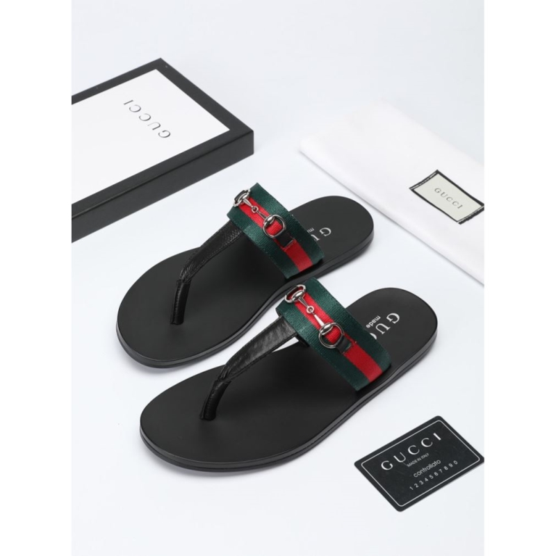G*u*i slippers